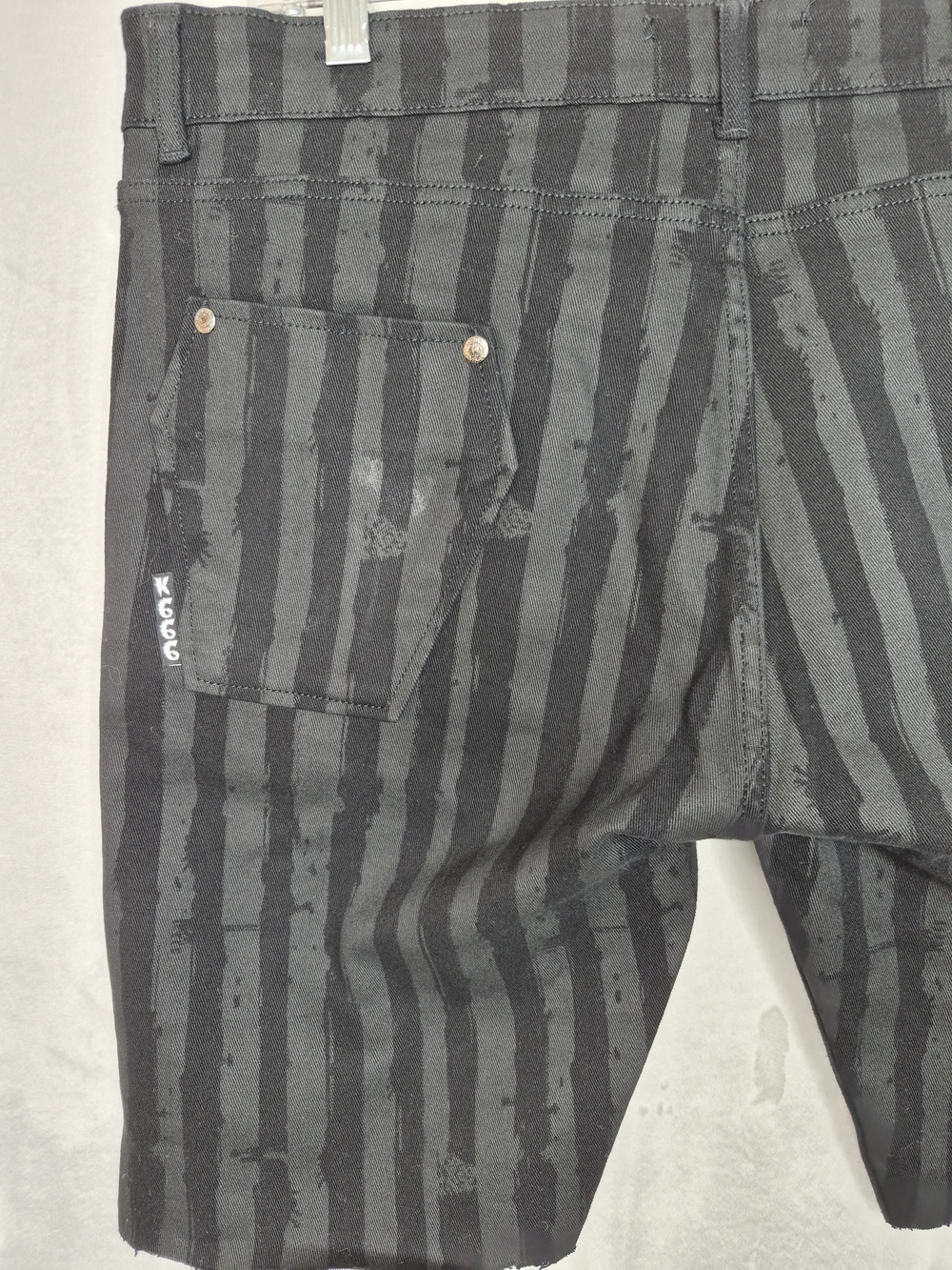 Kreepsville 666 Striped Coffin Pocket Raw Hem Shorts Goth Punk Mens Size 38 - Picture 10 of 12